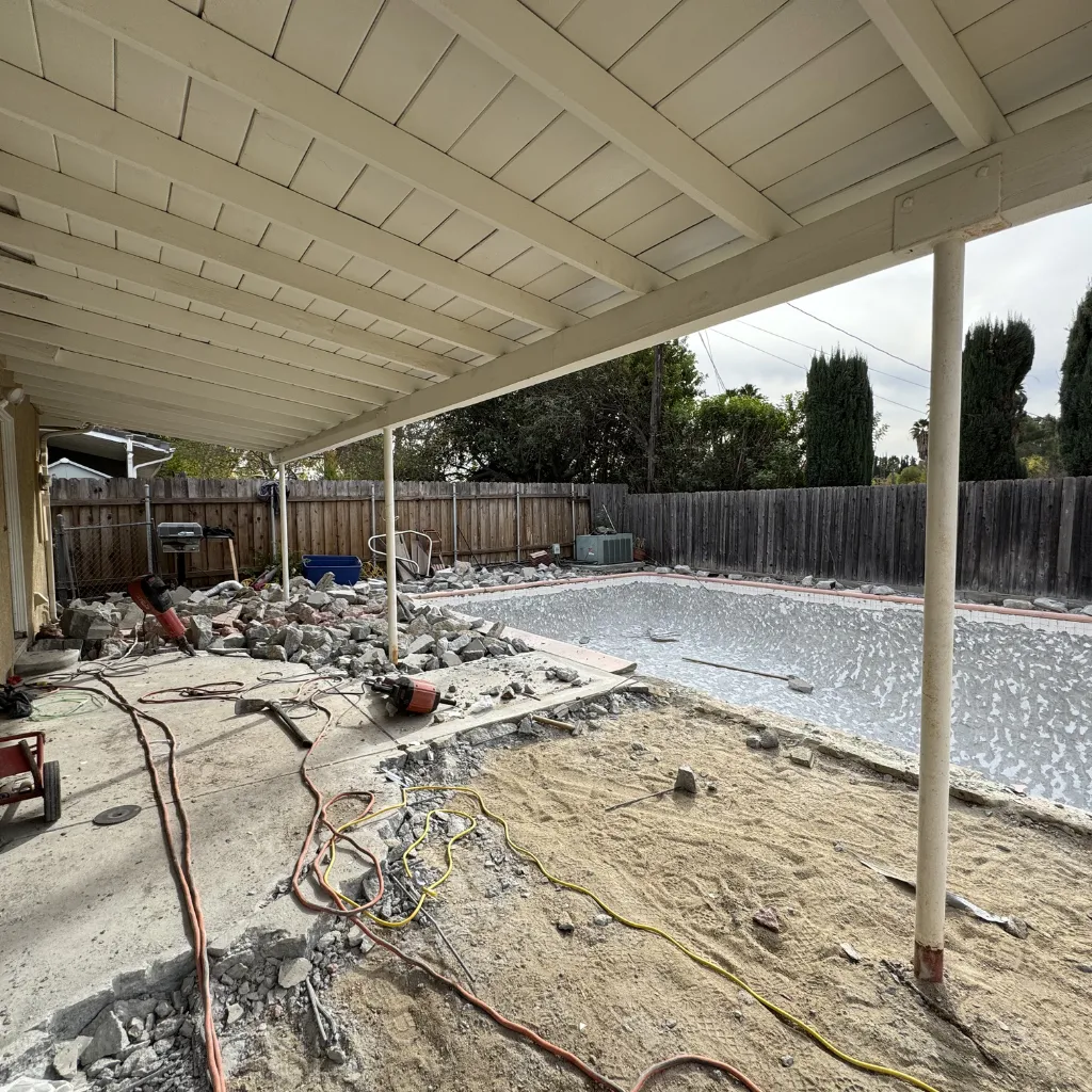 A perfectly maintained luxury pool in a Los Angeles backyard.